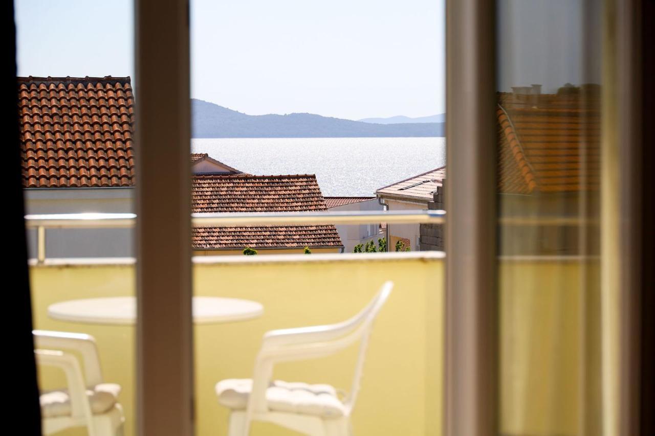 The Florens Residence Near The Beach With The Pool, Bbq And Kids Playground, Zadar Diklo Exterior photo