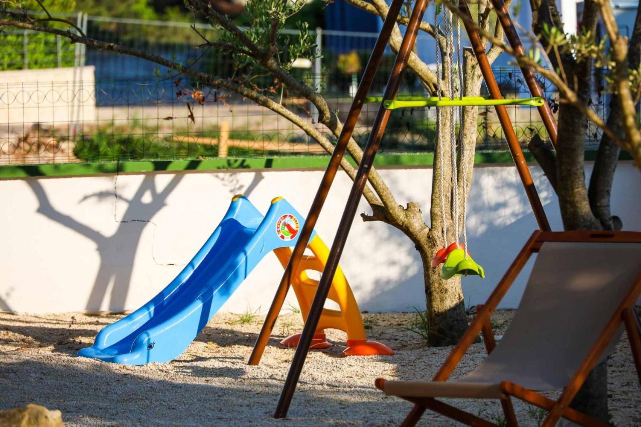 The Florens Residence Near The Beach With The Pool, Bbq And Kids Playground, Zadar Diklo Exterior photo