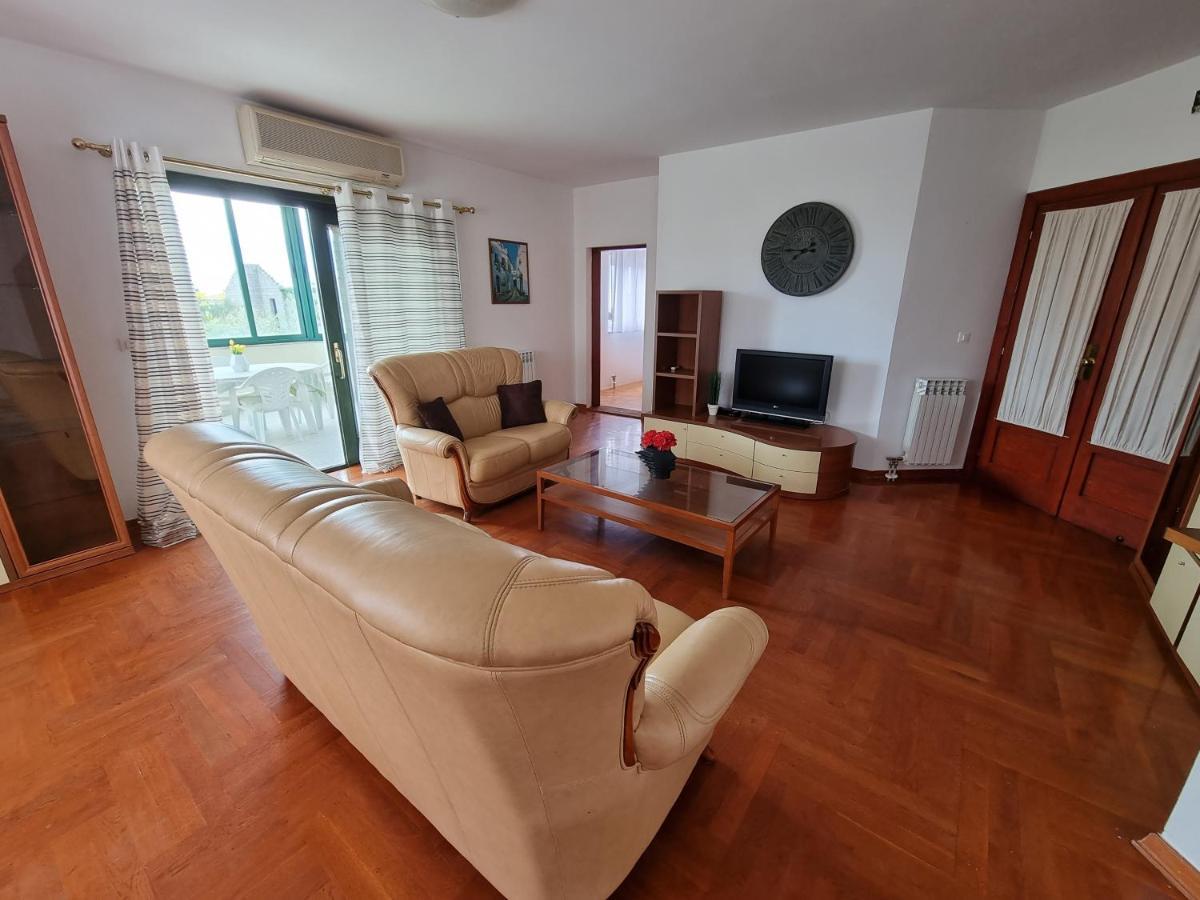 The Florens Residence Near The Beach With The Pool, Bbq And Kids Playground, Zadar Diklo Exterior photo